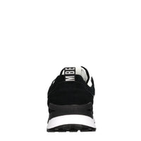 Sneakers in camoscio, ecopelle e tessuto 
