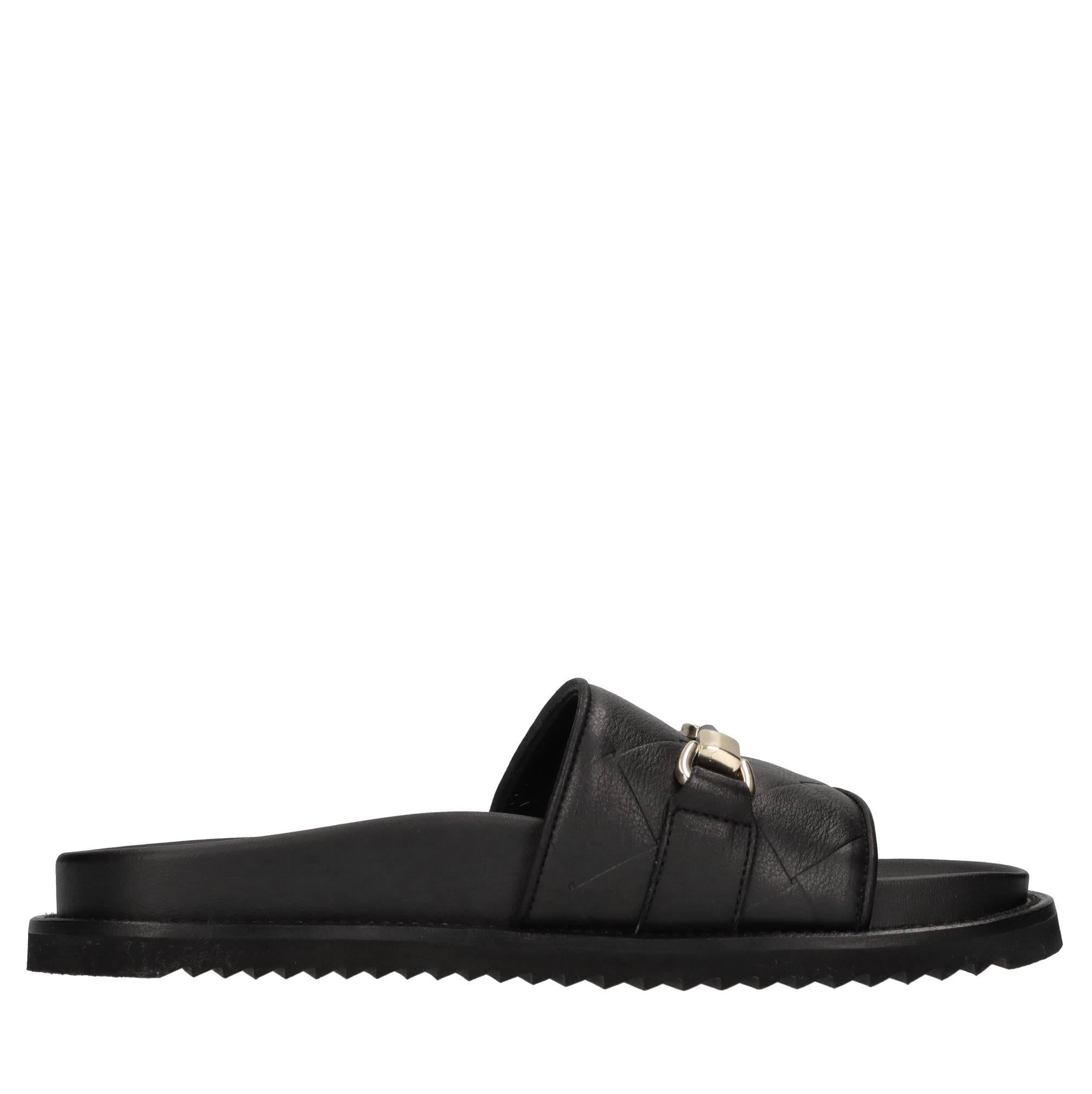 Flat in pelle 