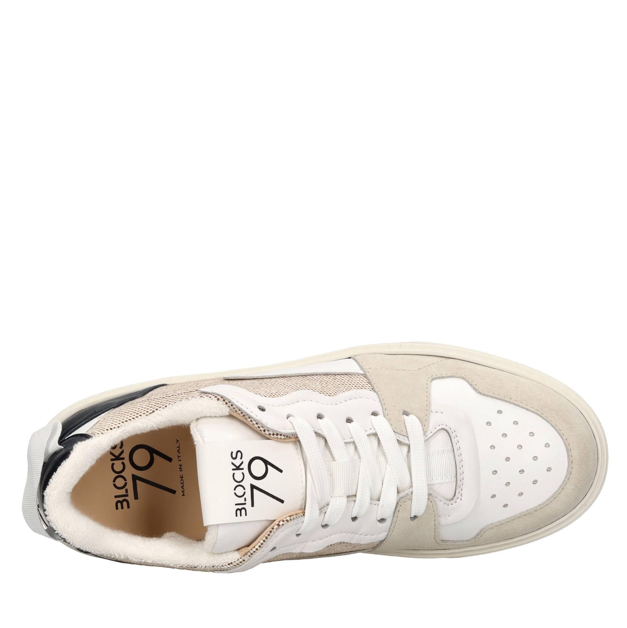 Sneakers in camoscio e tessuto 
