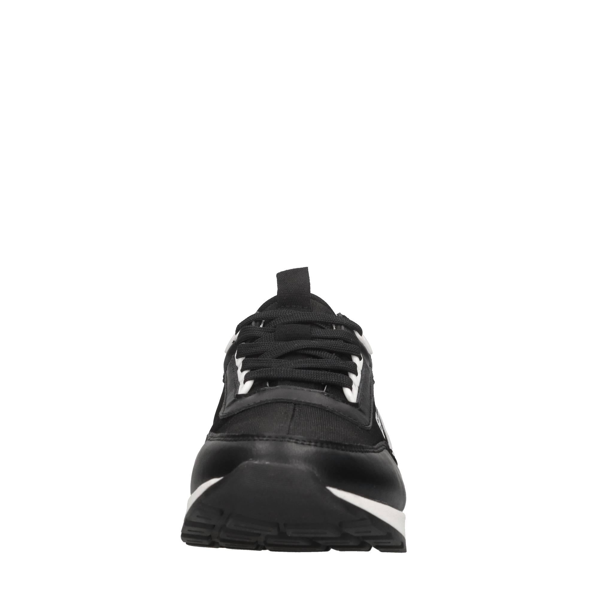 Sneakers in pelle e tessuto 