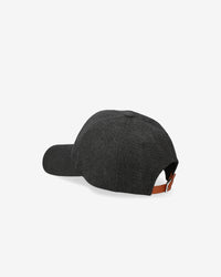 Cappello PREMIATA in cotone con cinturino in pelle e fibbia.<BR/> 