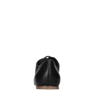 Stringate in pelle 