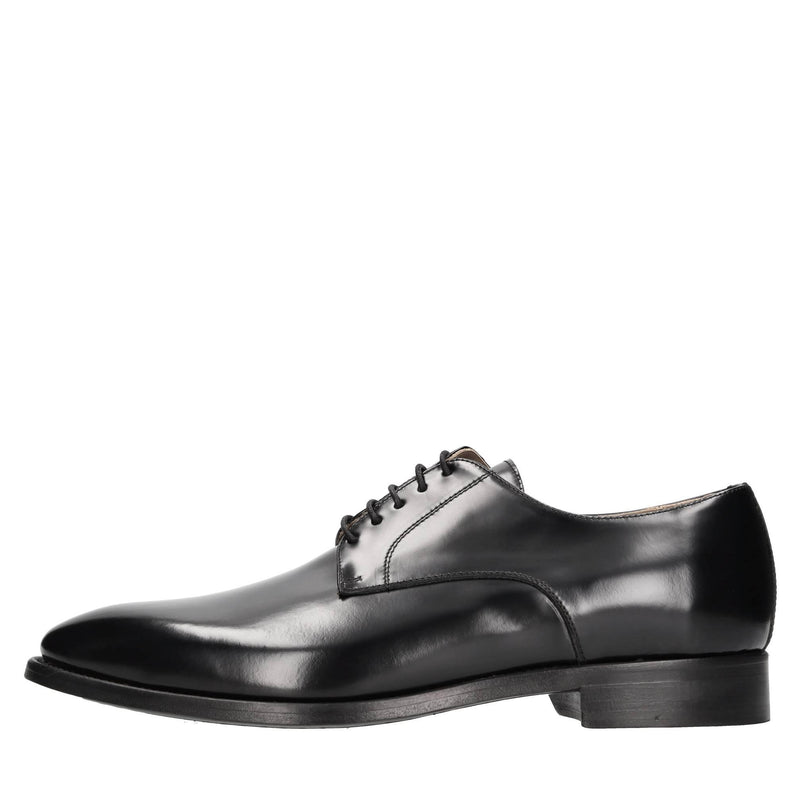 Stringate in pelle 