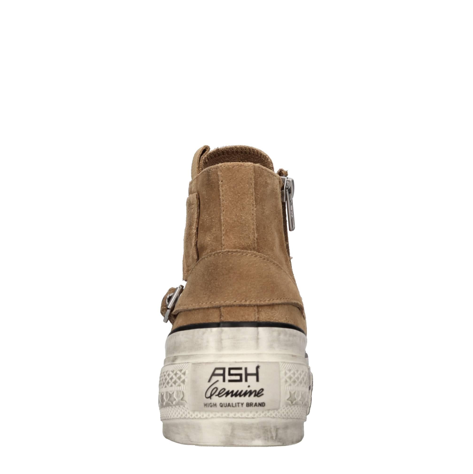 Sneakers modello Rage in camoscio 