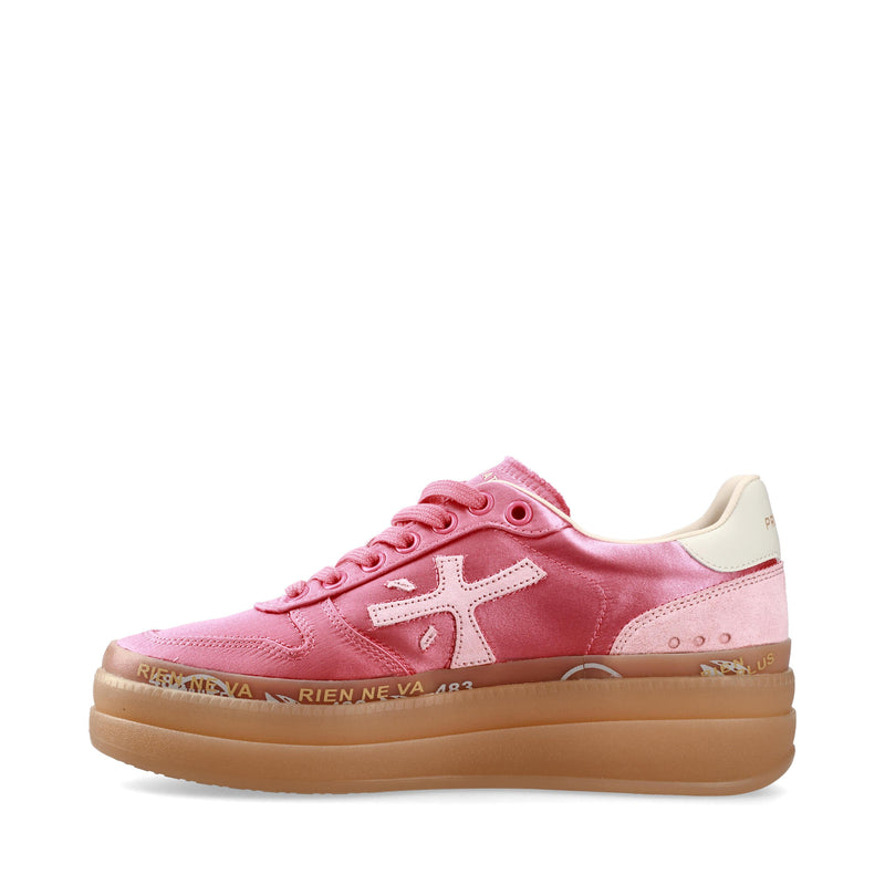 Sneakers in tessuto e inserti in pelle scamosciata 