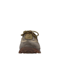 Sneakers in camoscio e tessuto 