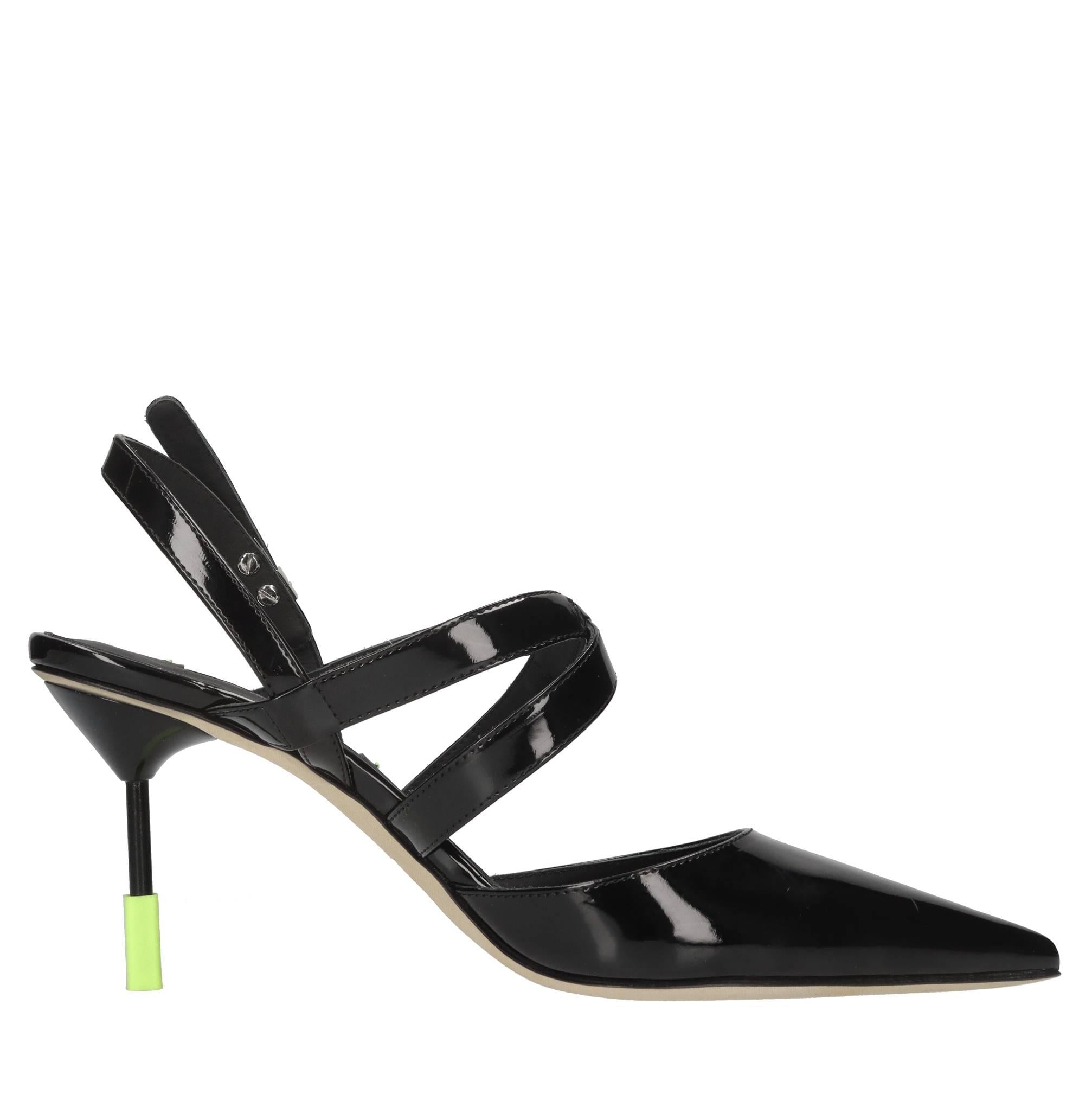 Décolleté slingback in vernice 