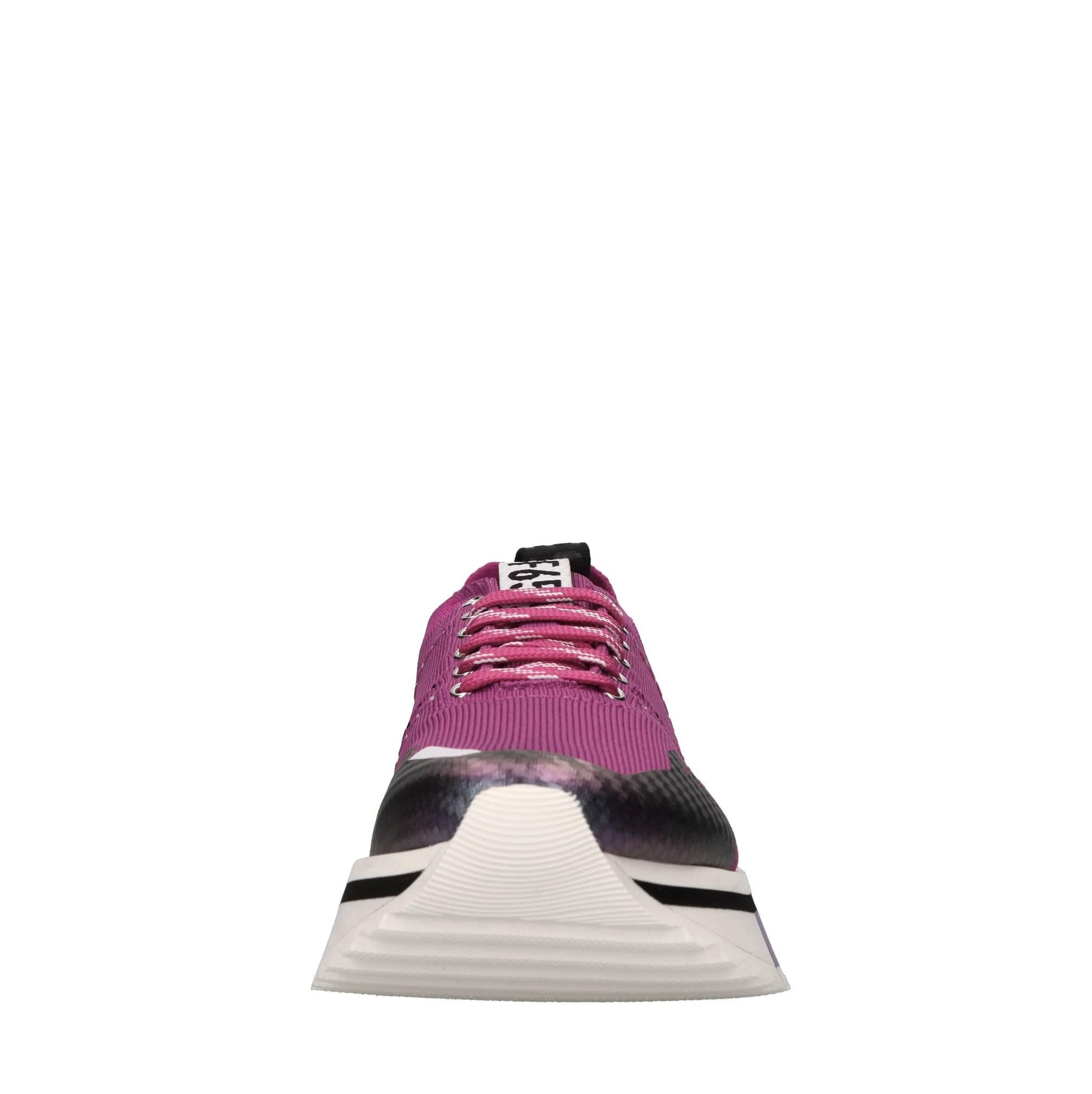 Sneakers in tessuto 