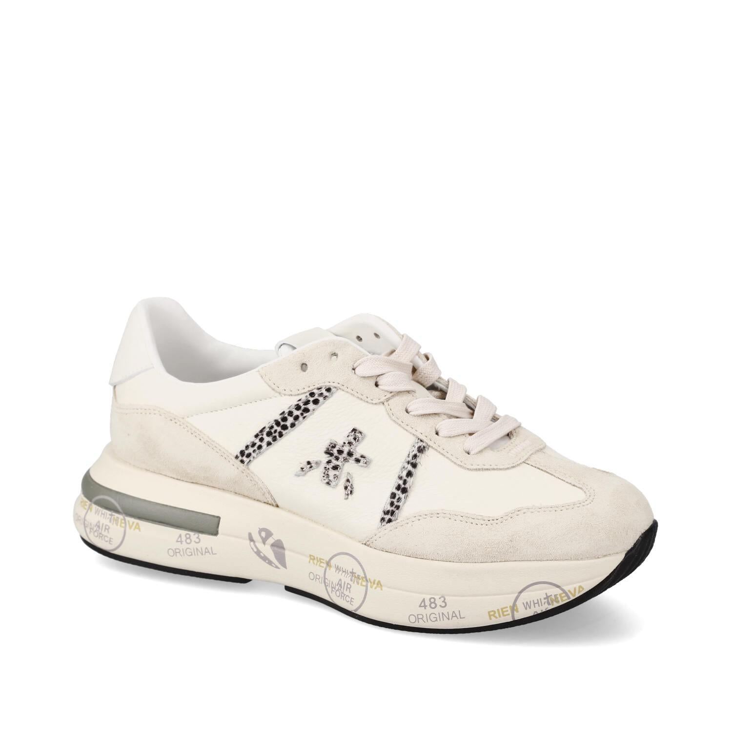 Sneakers Cassie Var 7682 in pelle, ecopelle e tessuto 