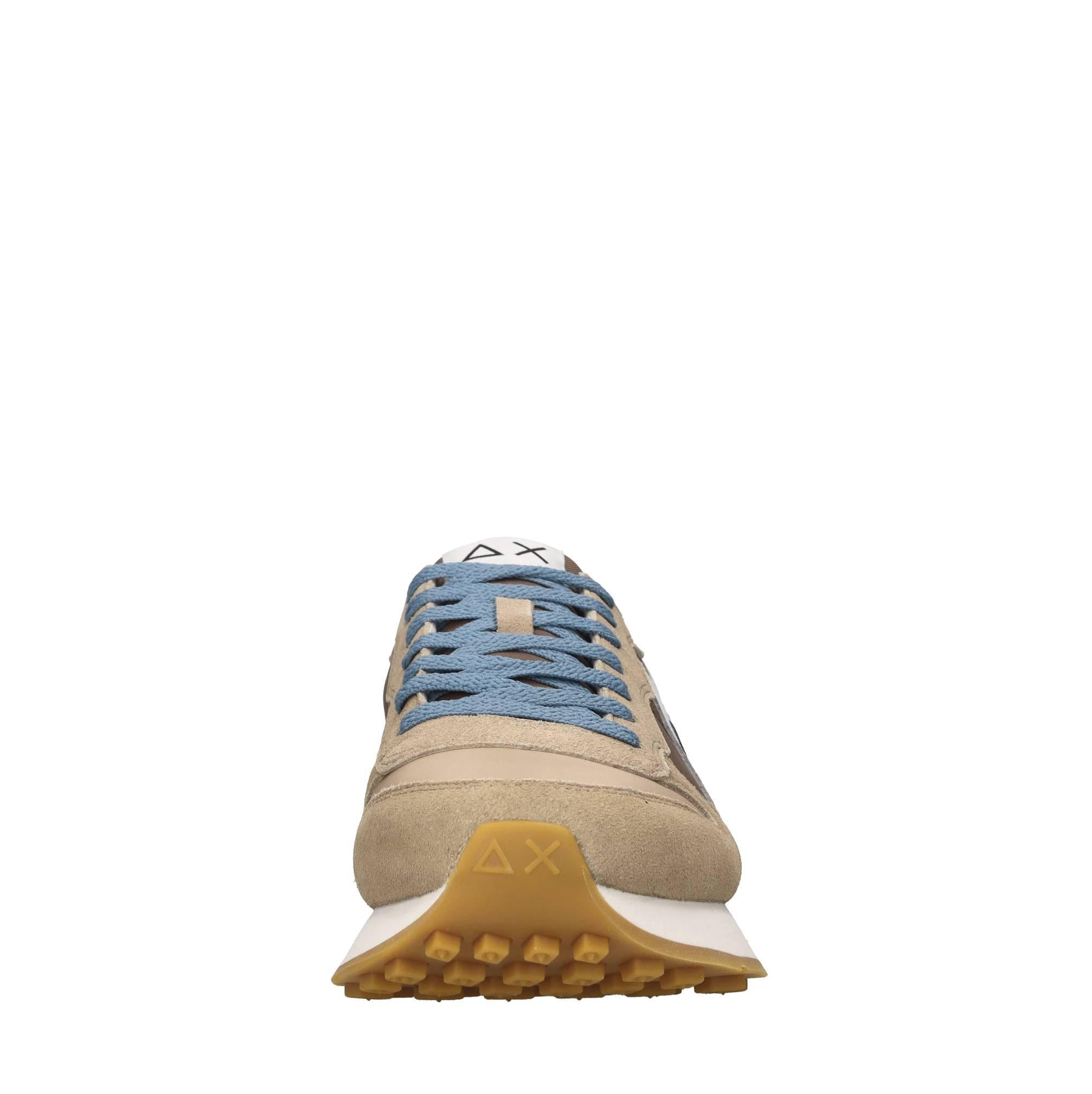 Sneakers in camoscio pelle e tessuto. 