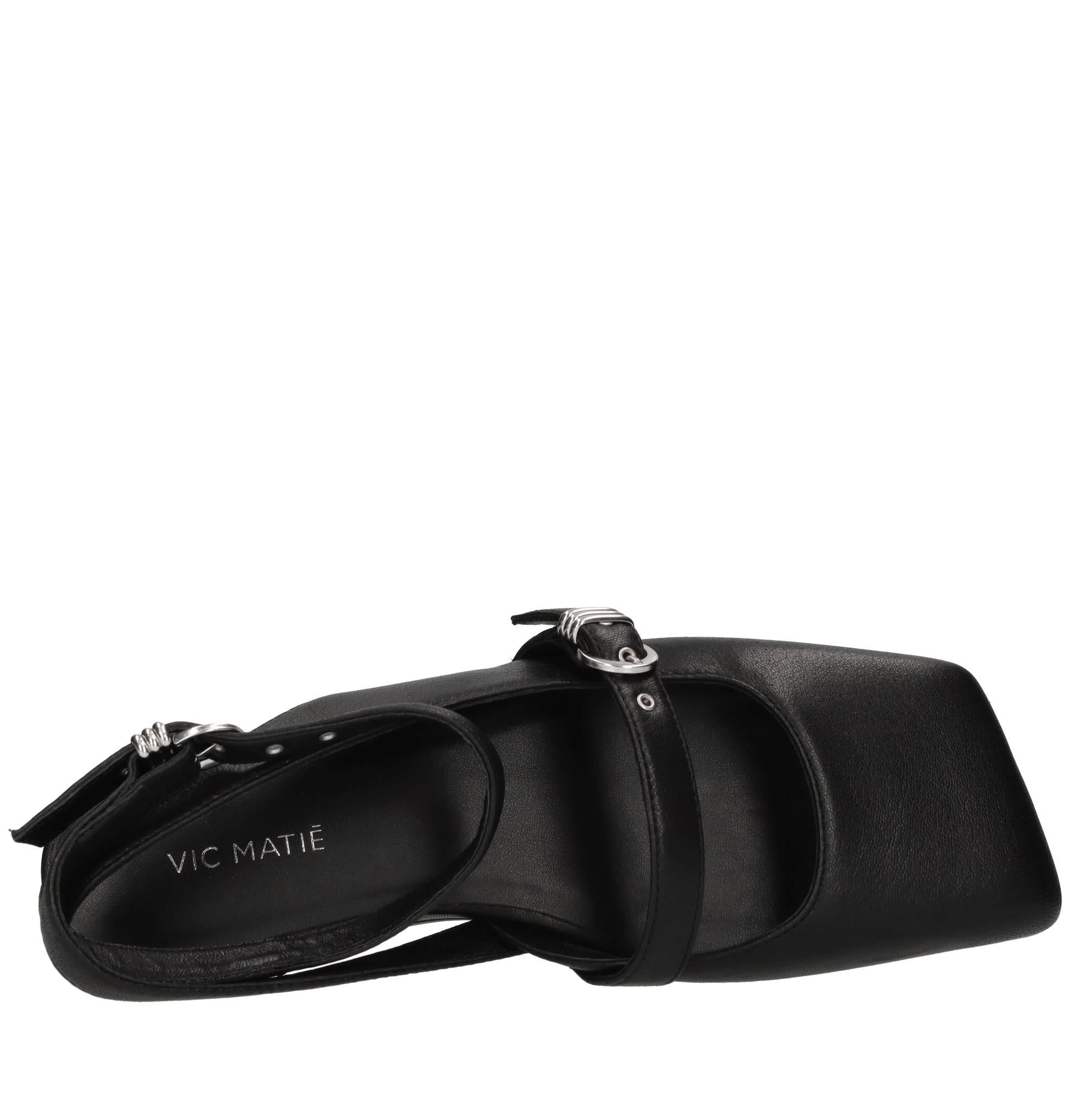 Flat in pelle 