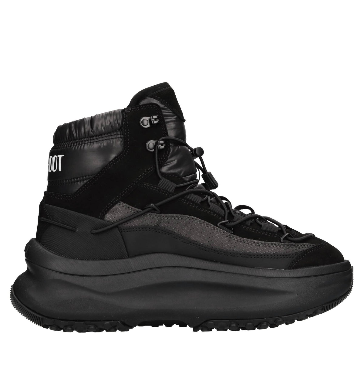 Sneakers in camoscio e tessuto 