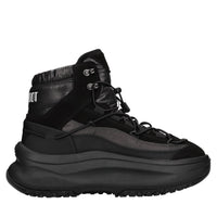 Sneakers in camoscio e tessuto 