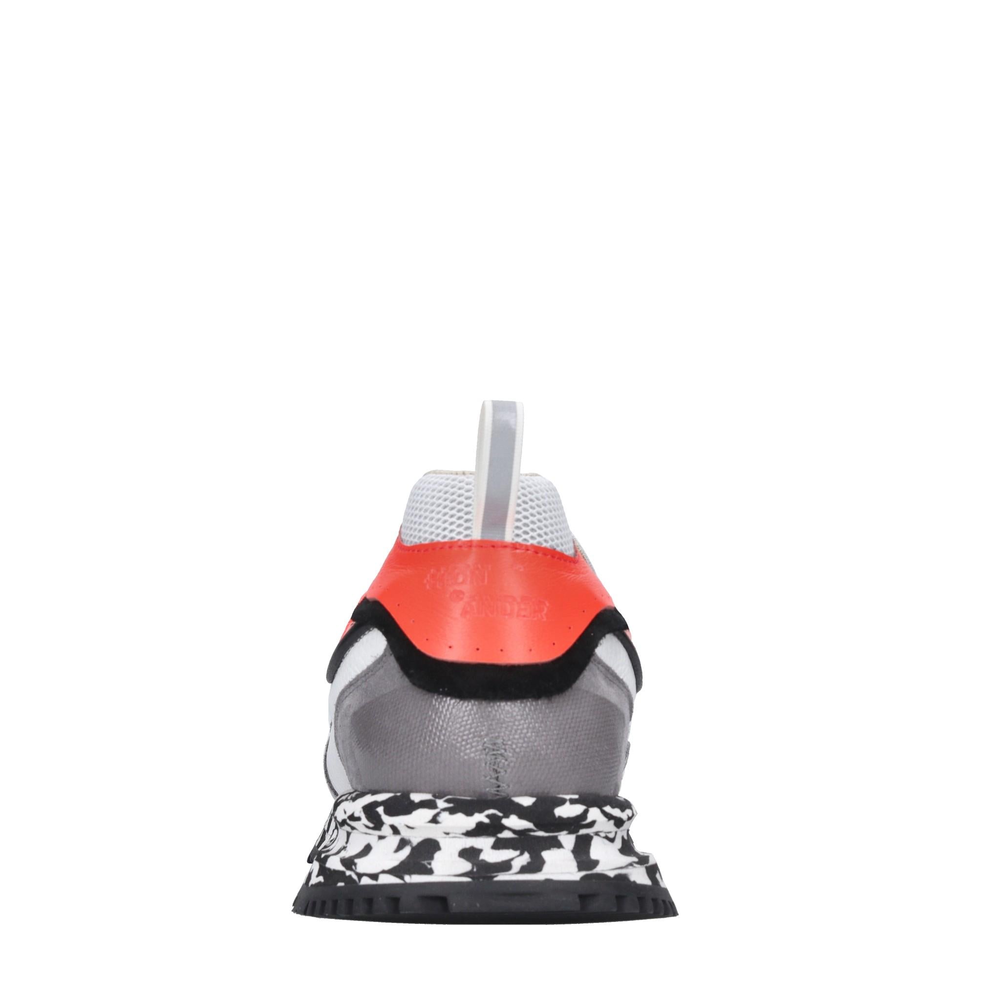 Sneakers in pelle e tessuto 