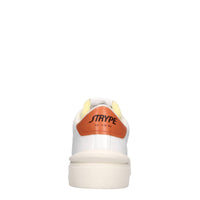 Sneakers in pelle e tessuto 