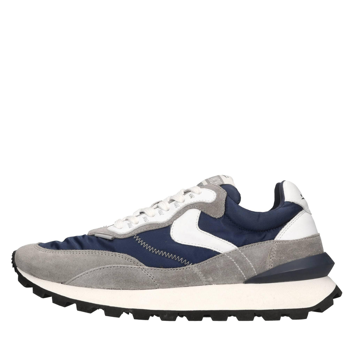 Sneakers in camoscio e tessuto 