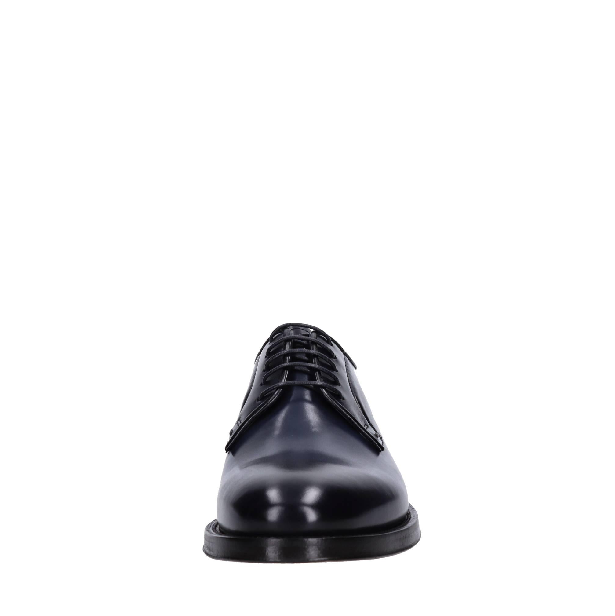 Stringate in pelle 