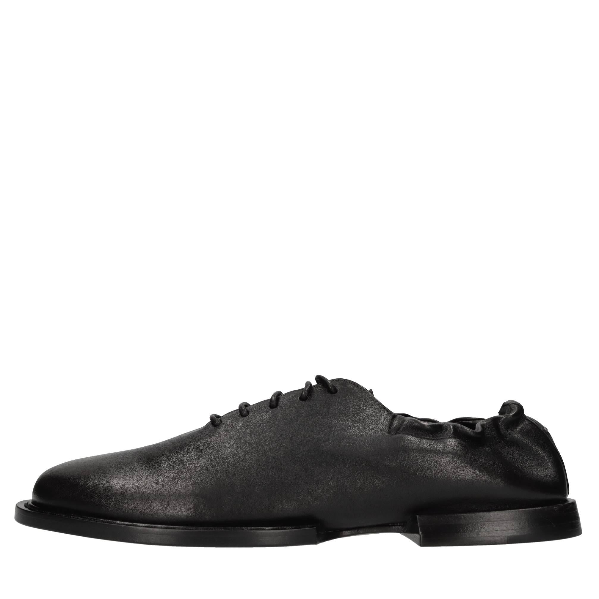 Stringate in pelle 