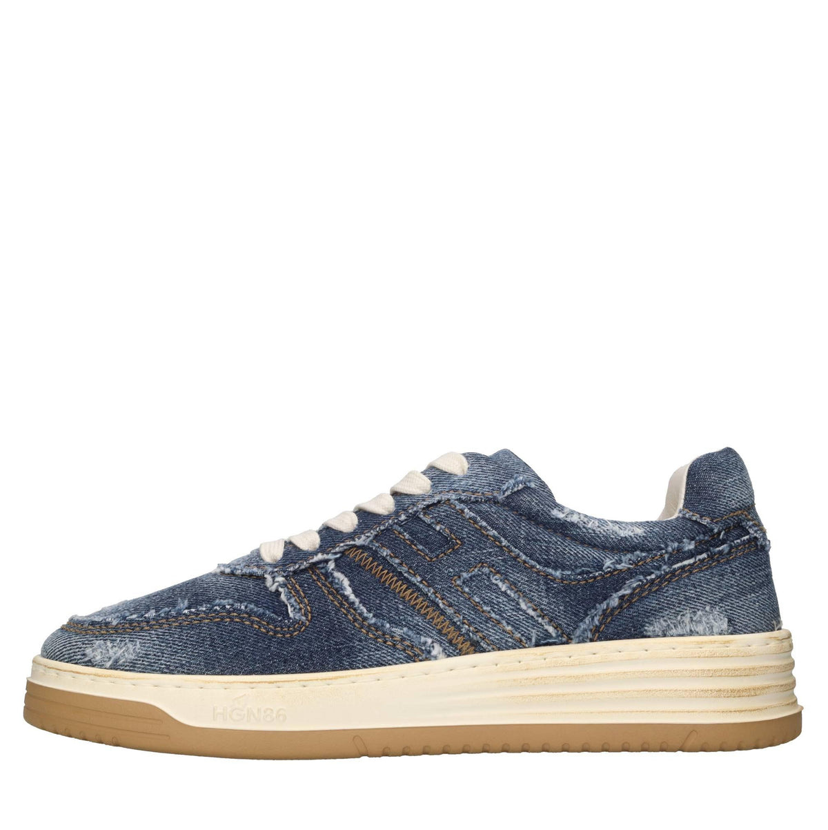 Sneakers in denim 