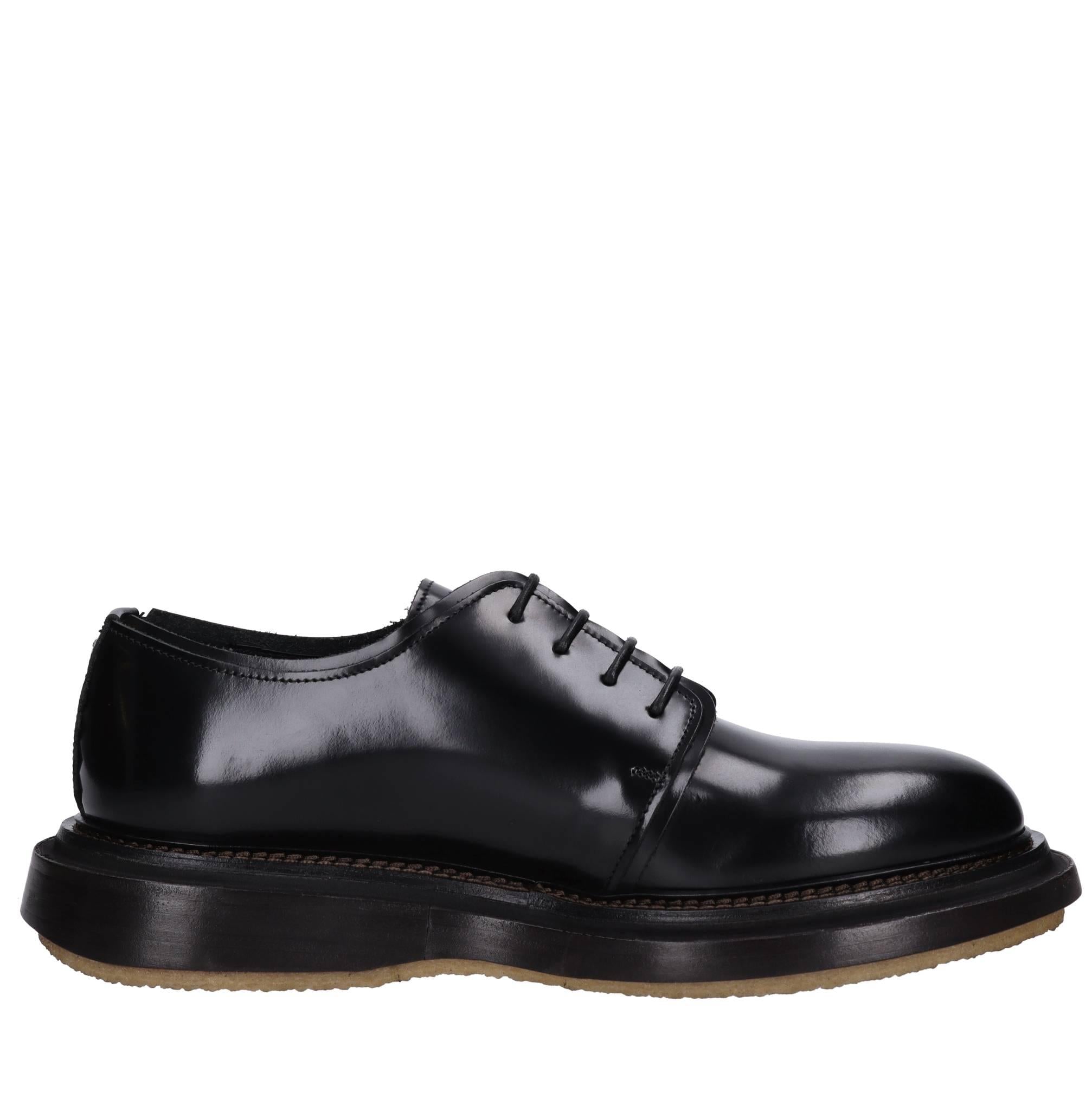 Stringate in pelle 