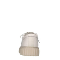 Stringate in pelle 