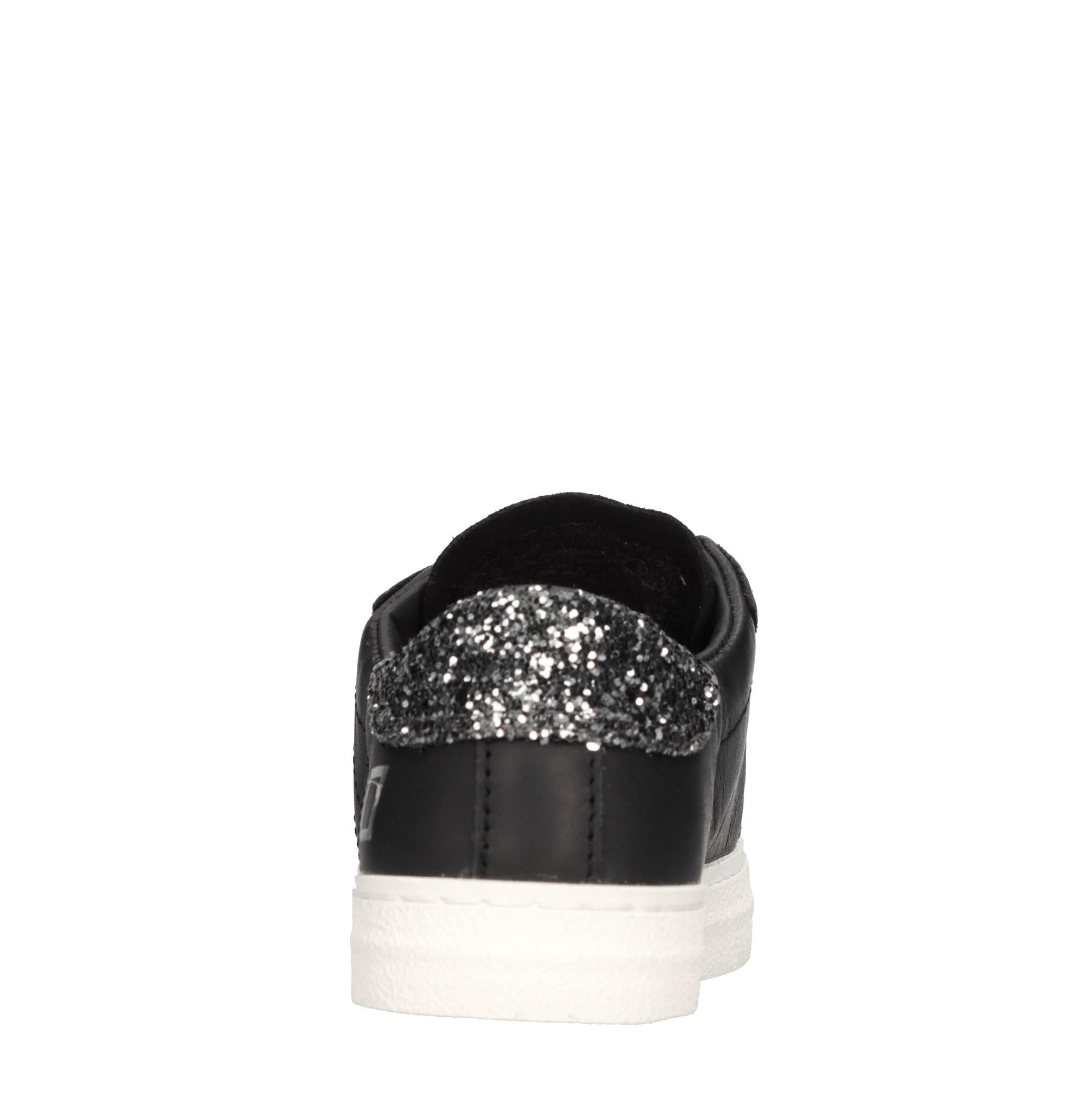 Sneakers in pelle e tessuto 