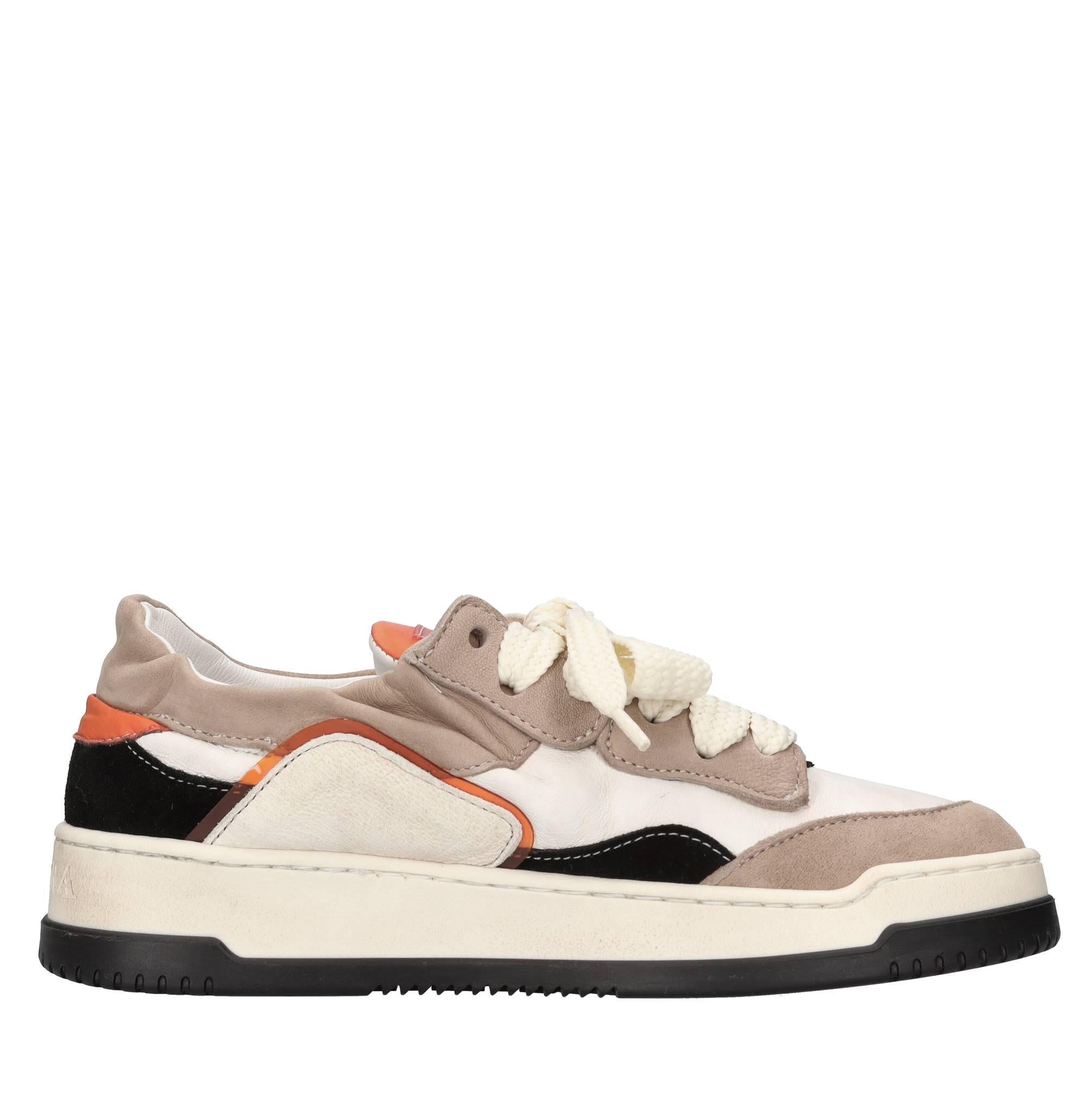 Sneakers in pelle 