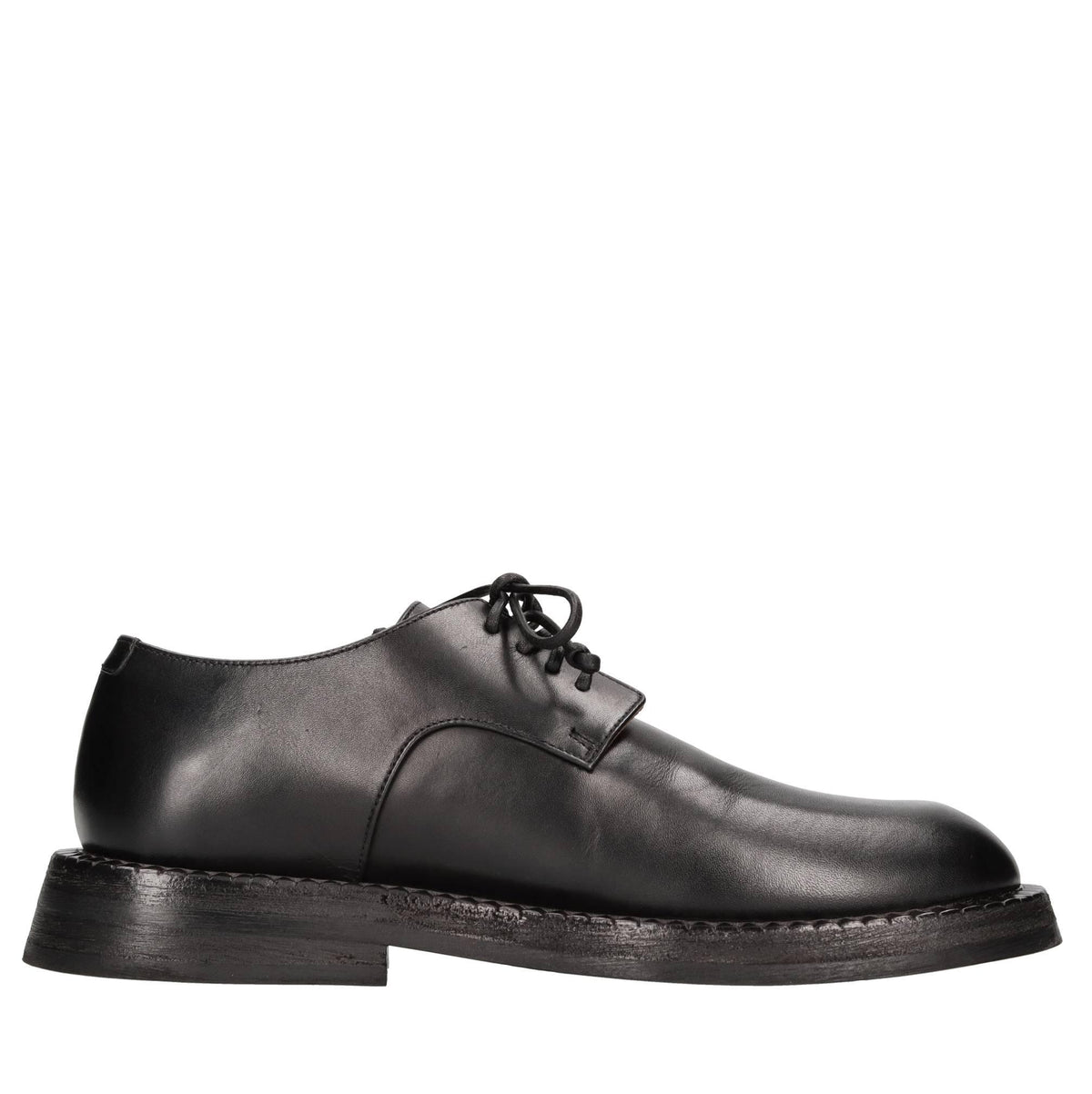 Stringate in pelle 