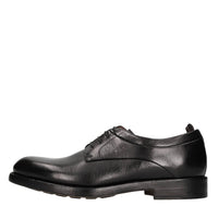 Stringate in pelle 