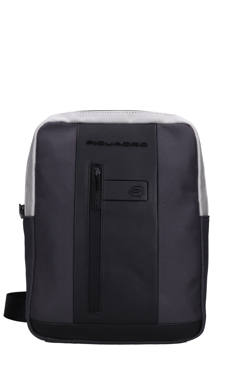 Borsa in tessuto e pelle 