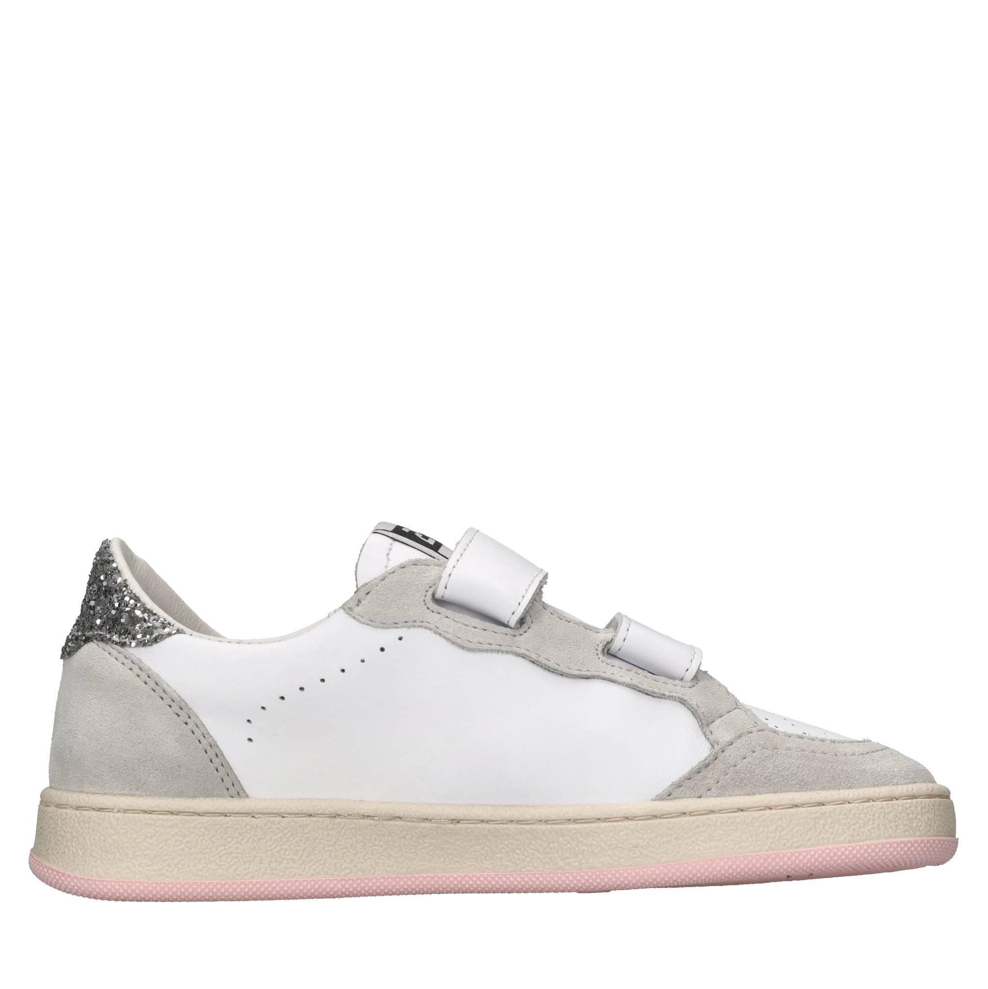 Sneakers in pelle camoscio e glitter 