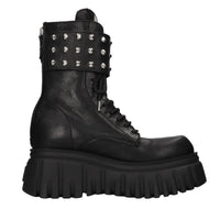 Stivaletti anfibi in pelle con borchie argento 