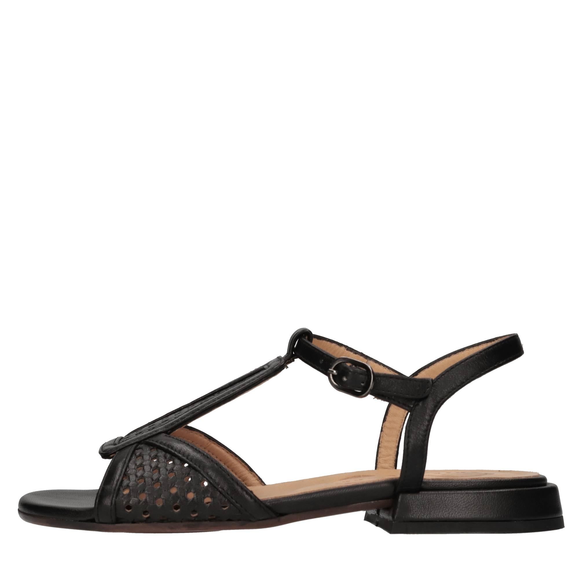 Sandali flat in pelle 