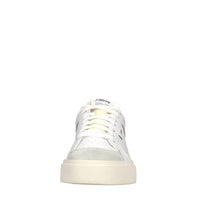 Sneakers in pelle e tessuto 