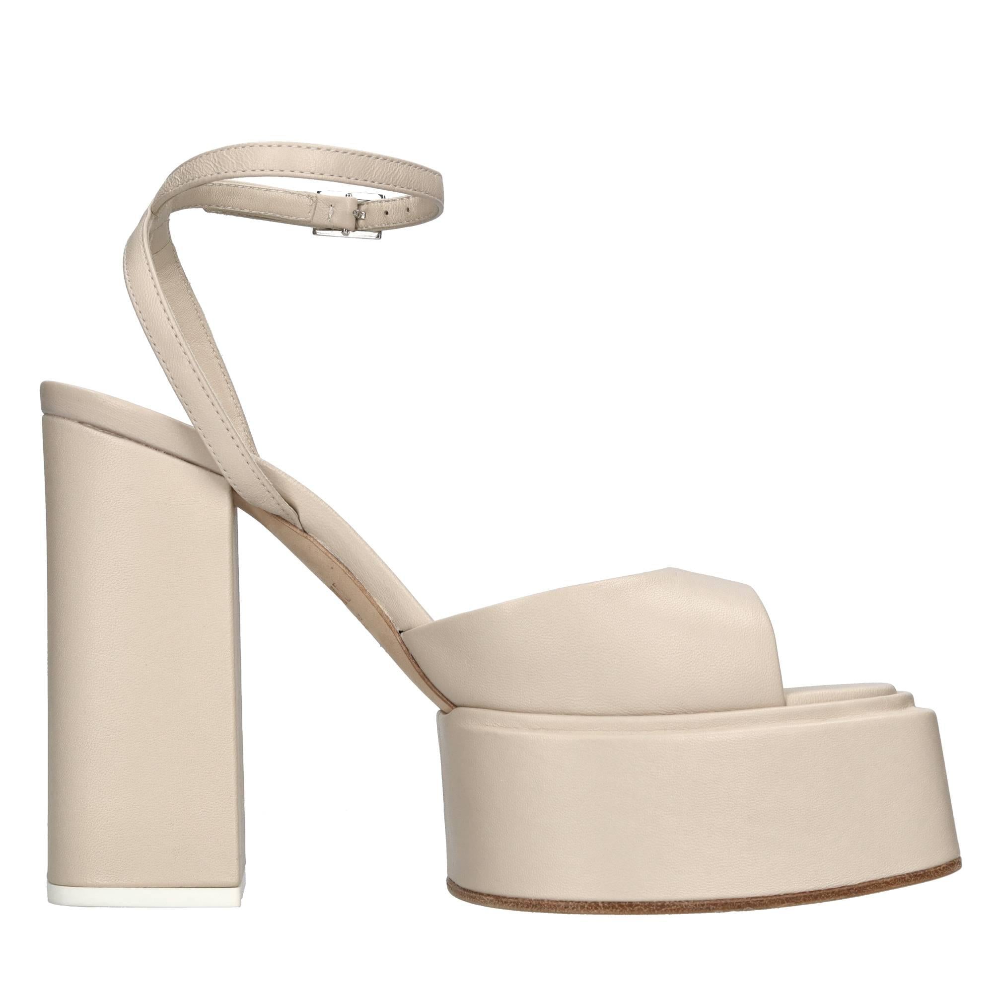 Sandali in pelle 