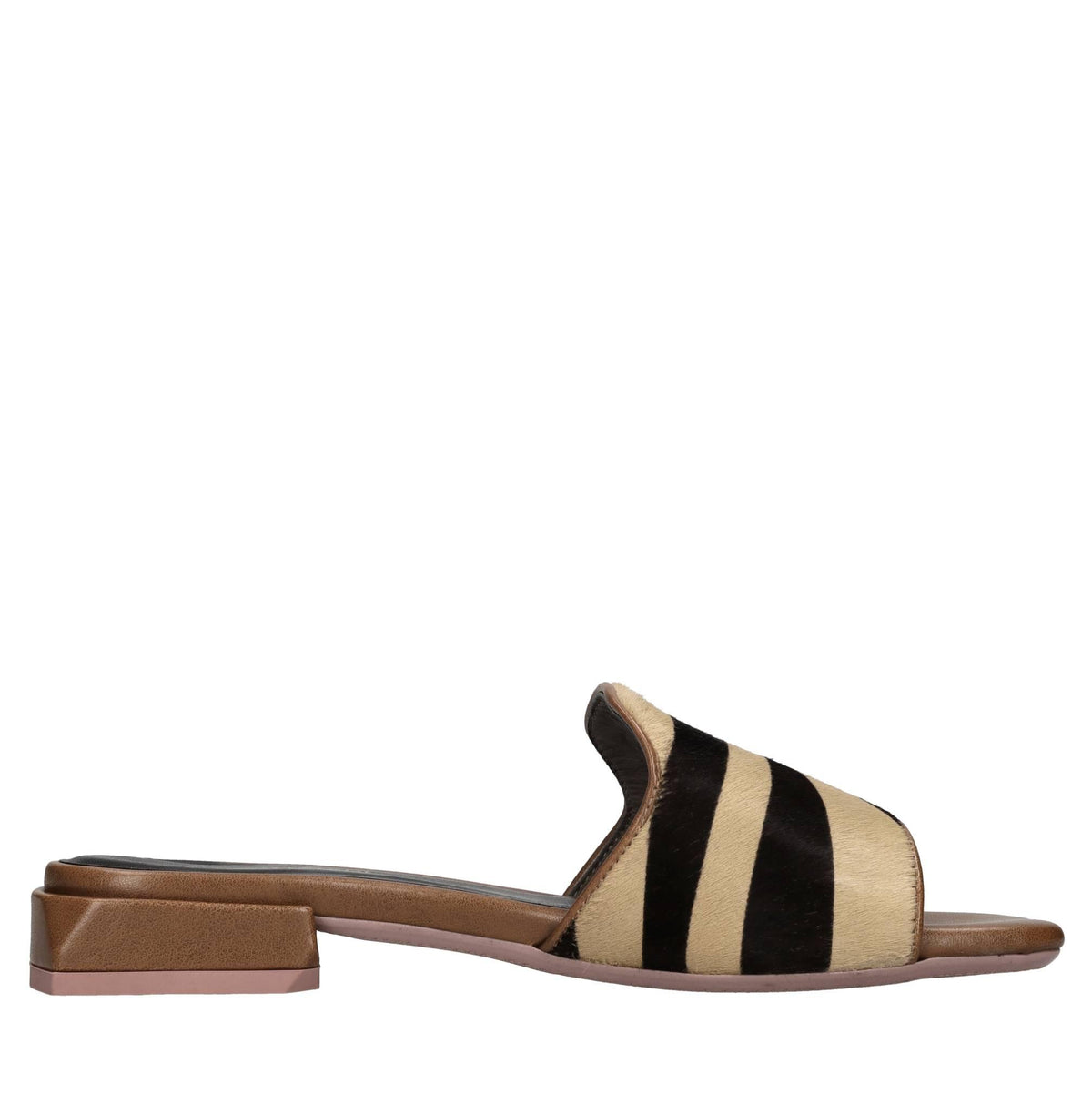 Mules in cavallino 