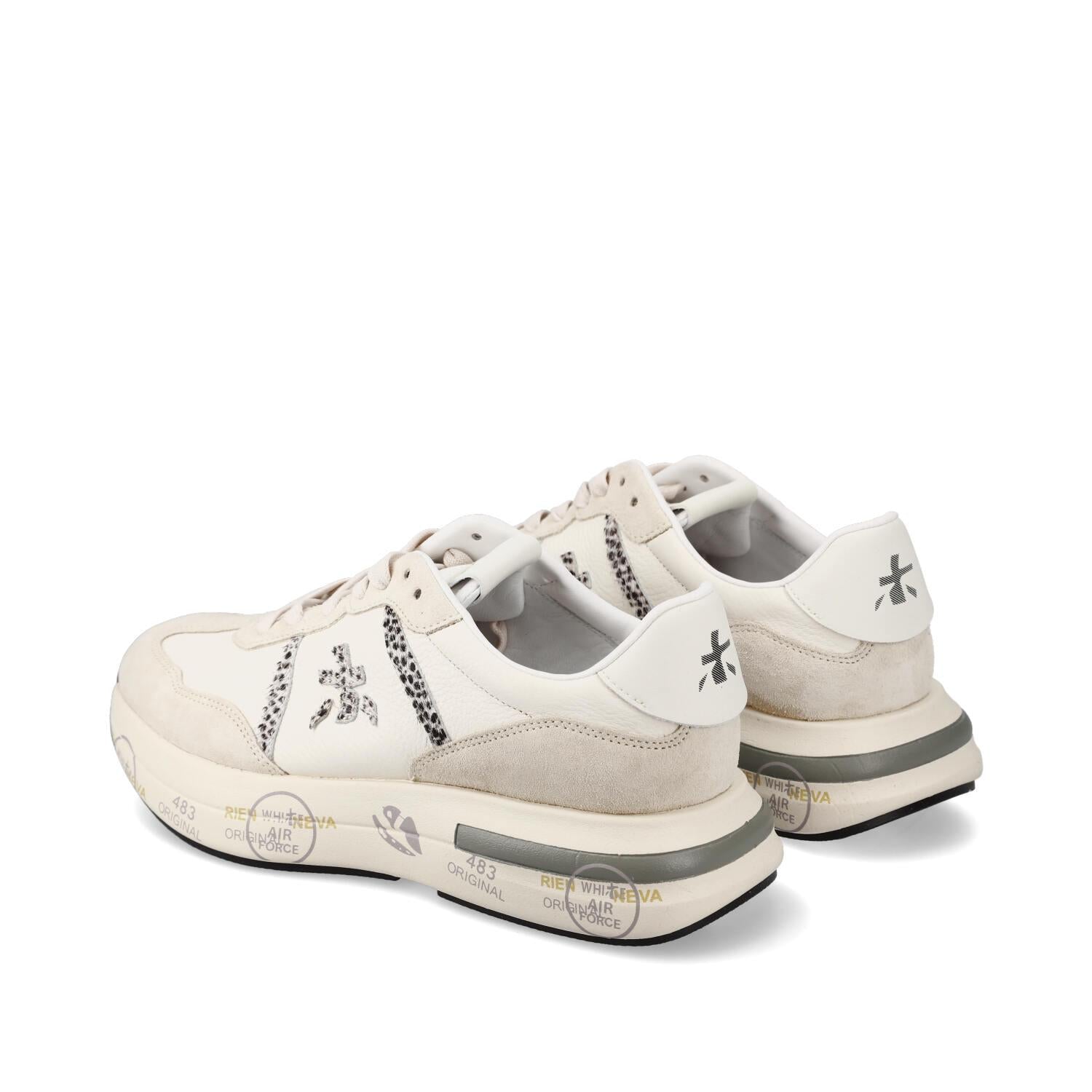Sneakers Cassie Var 7682 in pelle, ecopelle e tessuto 