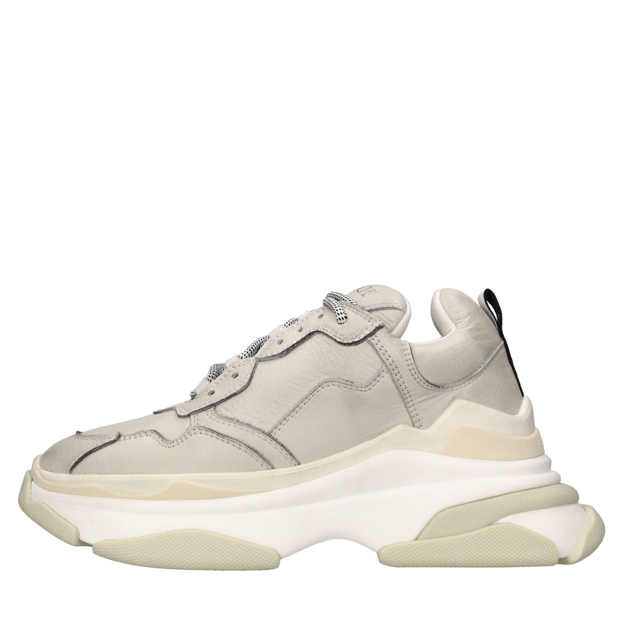 Sneakers in pelle 