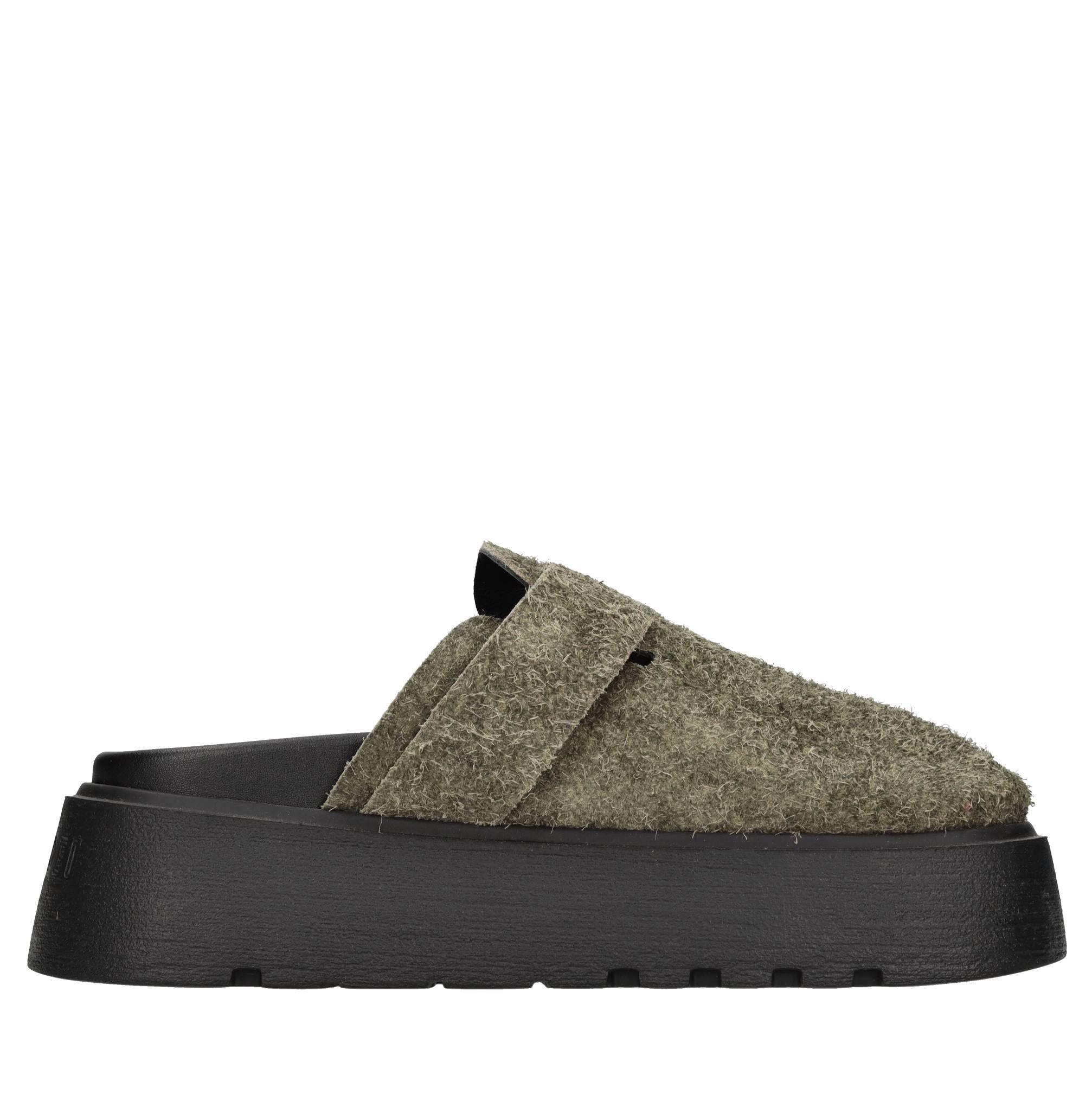 Mules in camoscio 