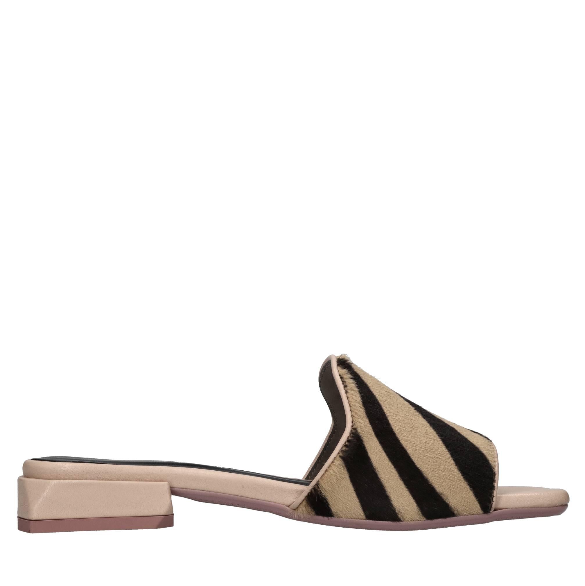 Mules in cavallino 