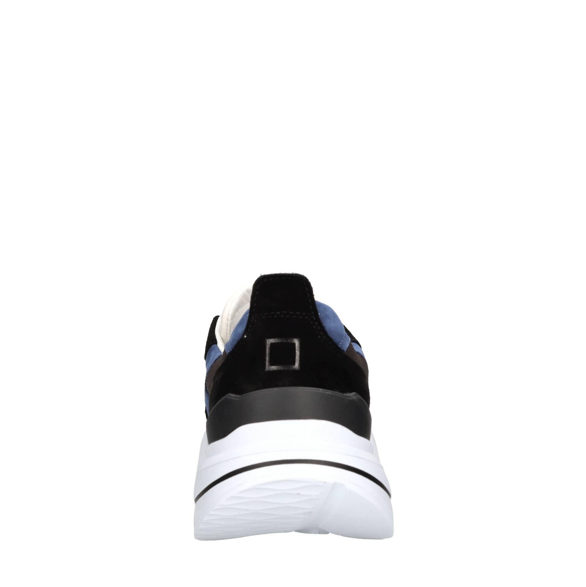 Sneakers in camoscio e tessuto 