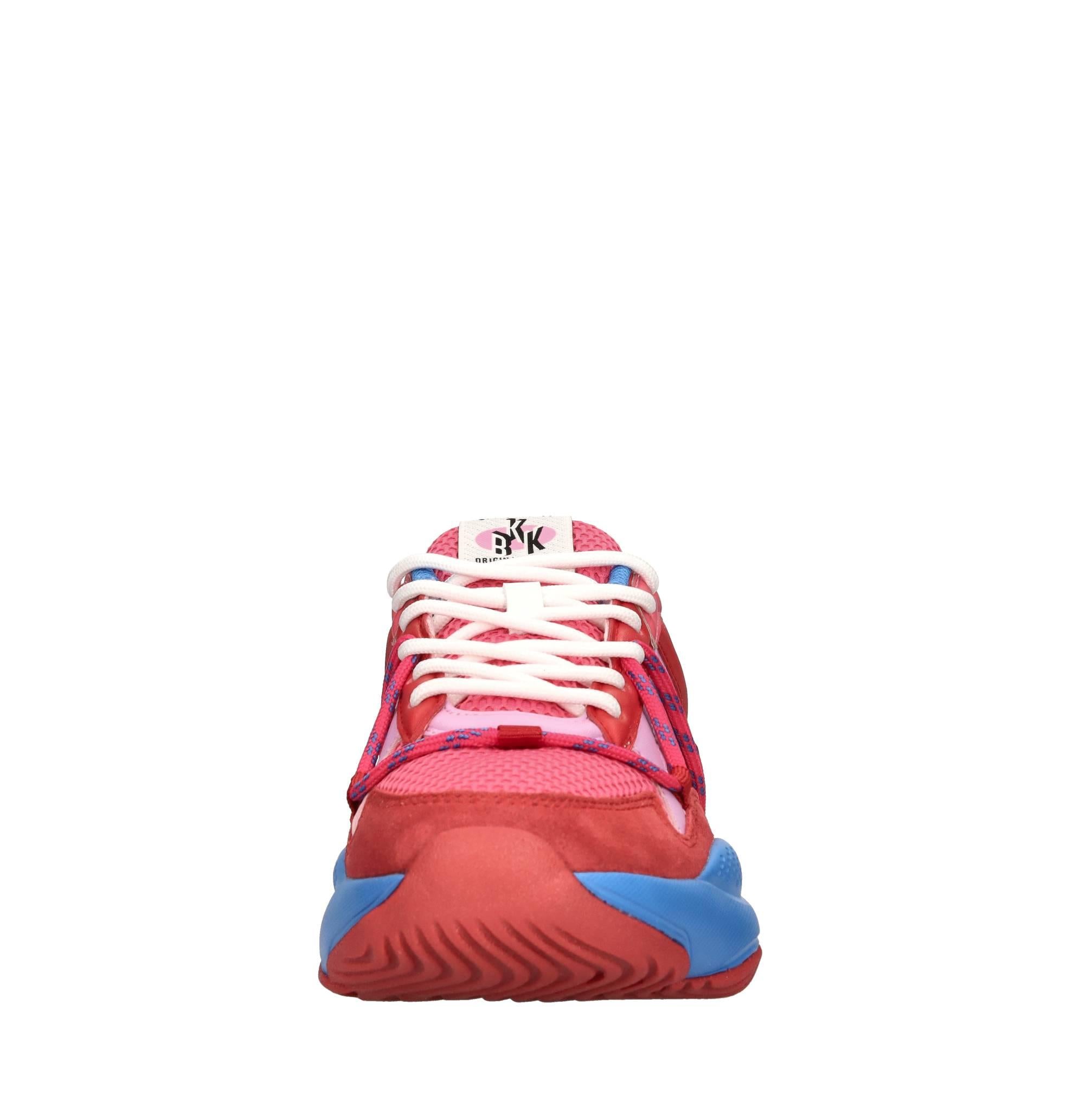 Sneakers in camoscio, ecopelle e tessuto 