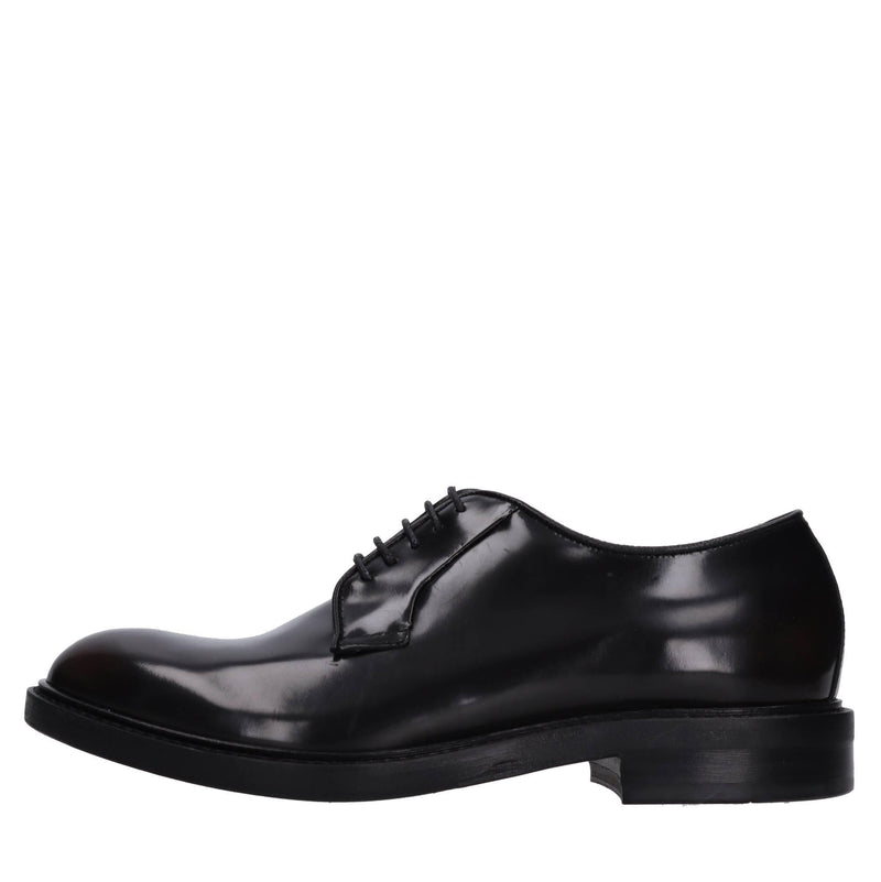 Stringate in pelle 