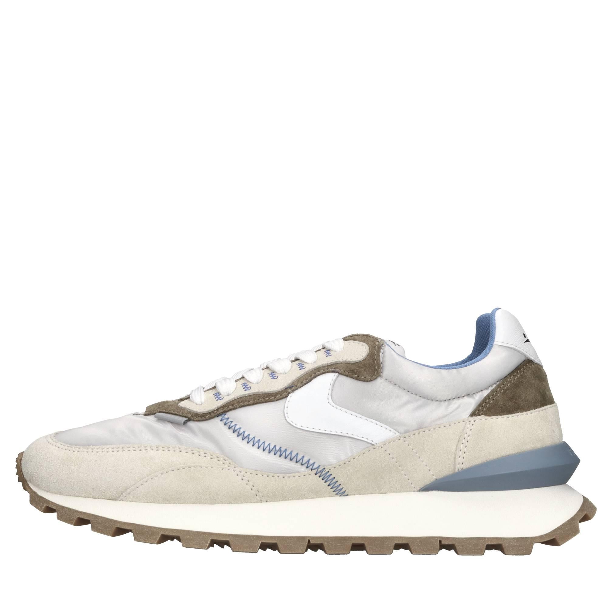 Sneakers in camoscio e tessuto 