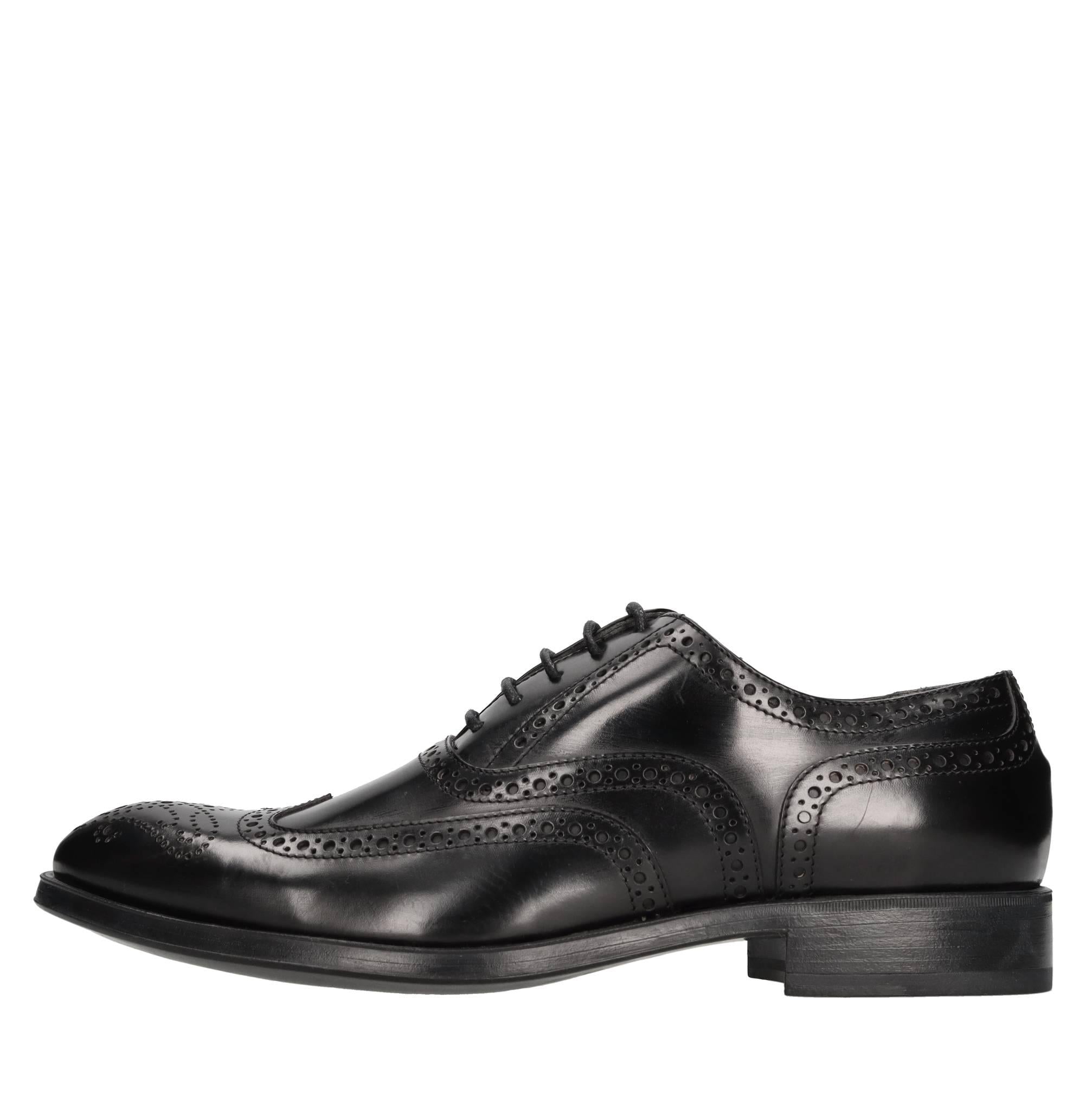 Stringate in pelle 