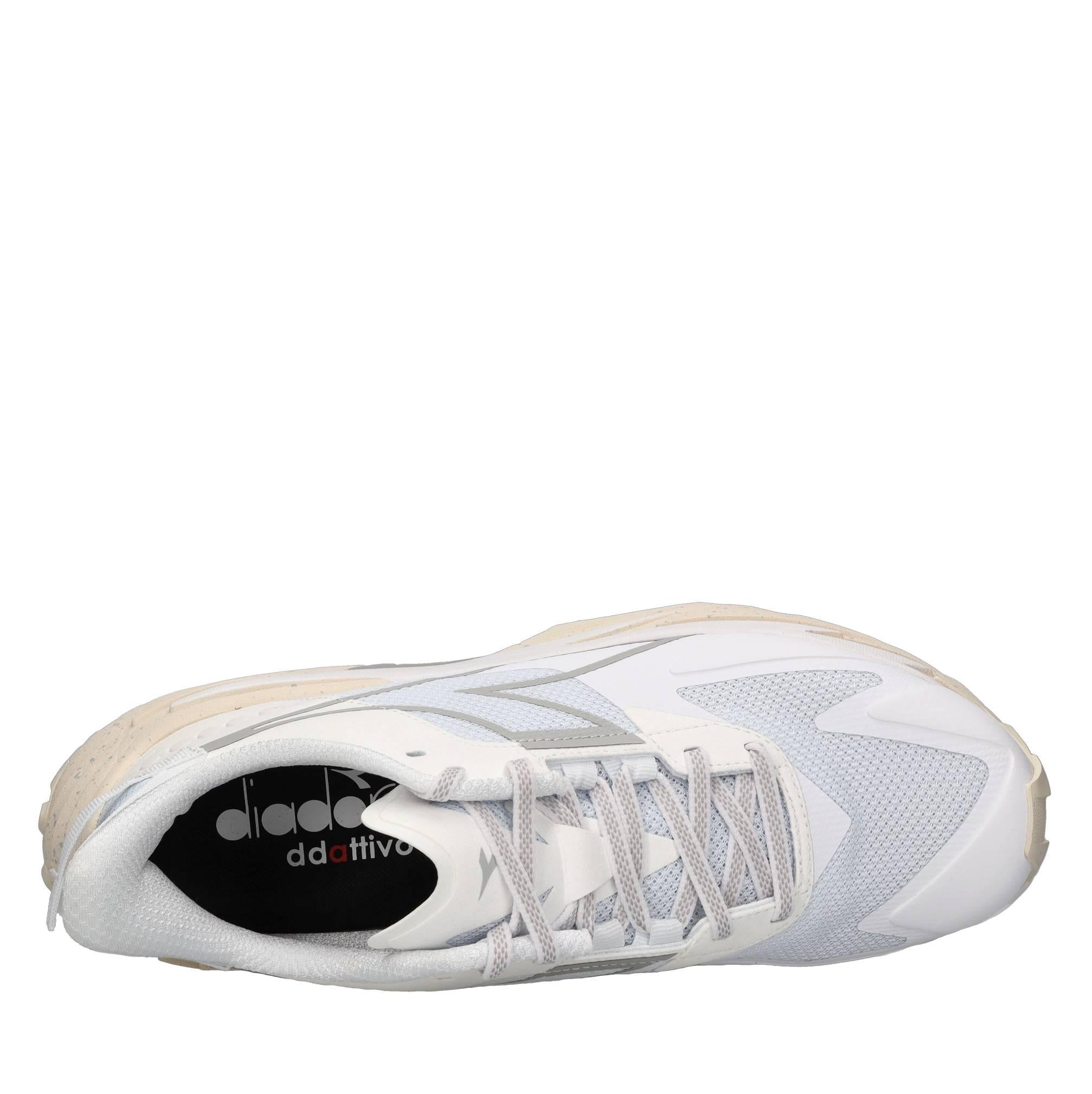 Sneakers in tessuto 