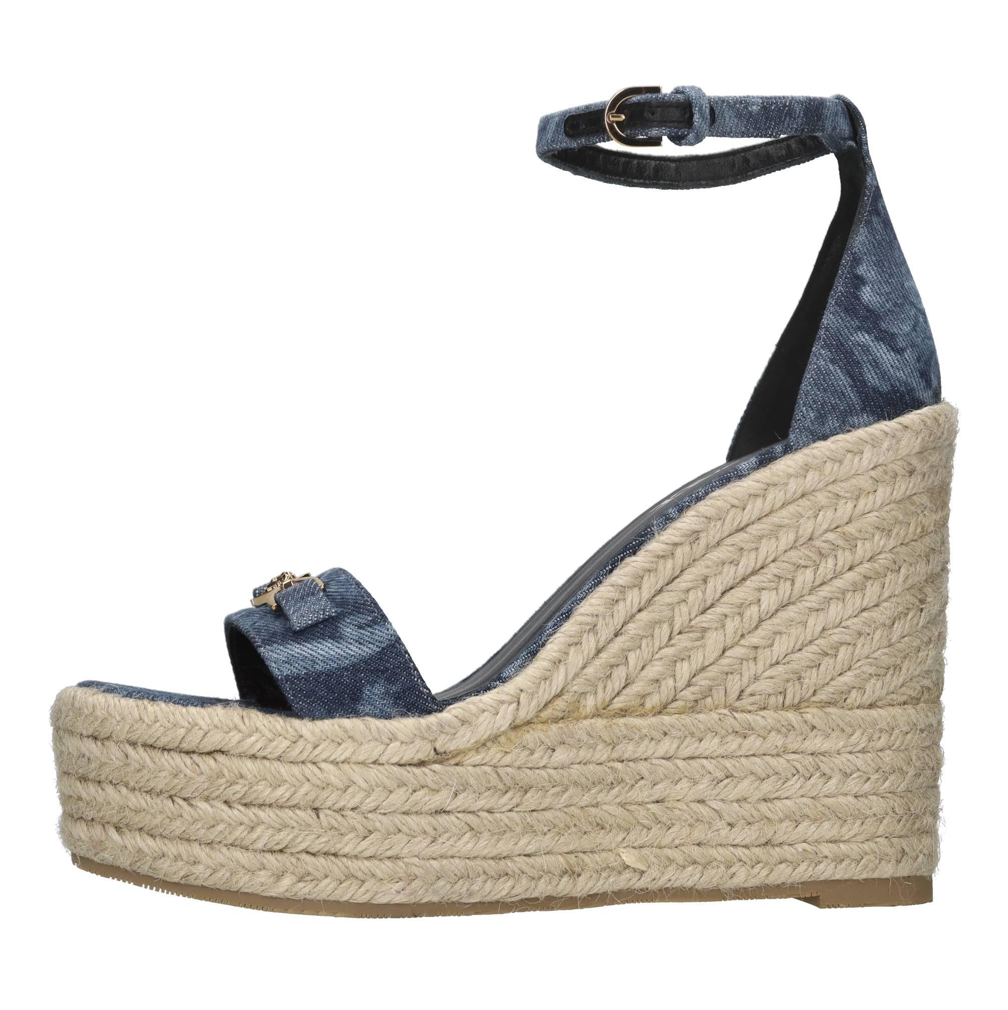 Zeppe in denim e rafia 