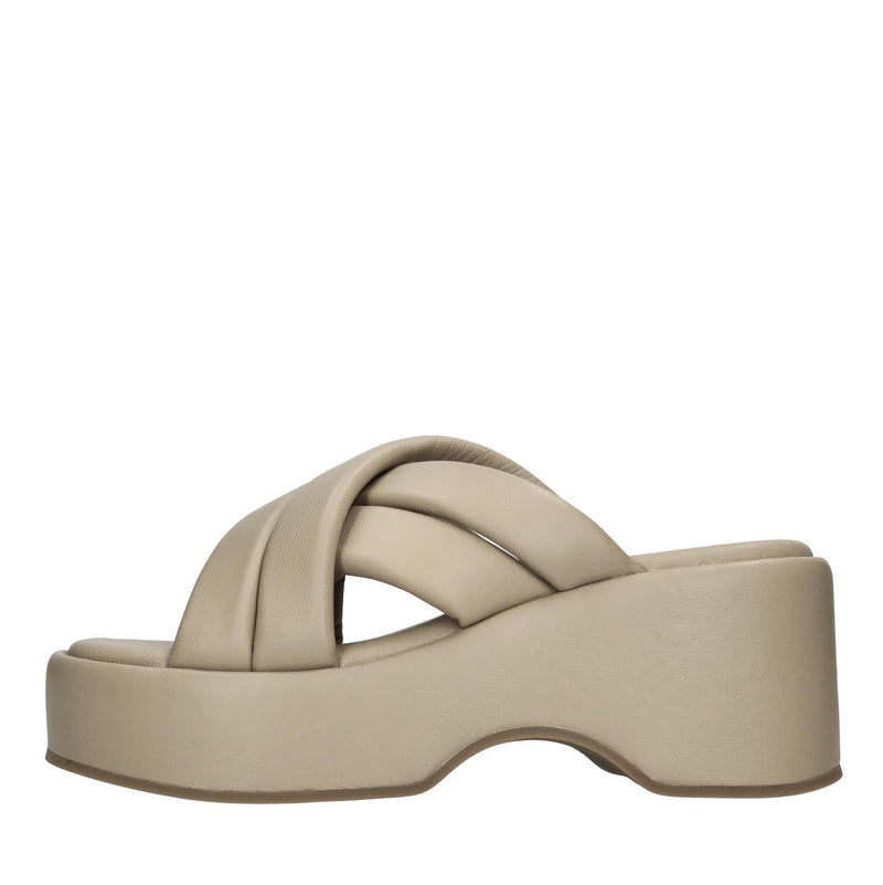 Mules modello TRESSY in pelle 