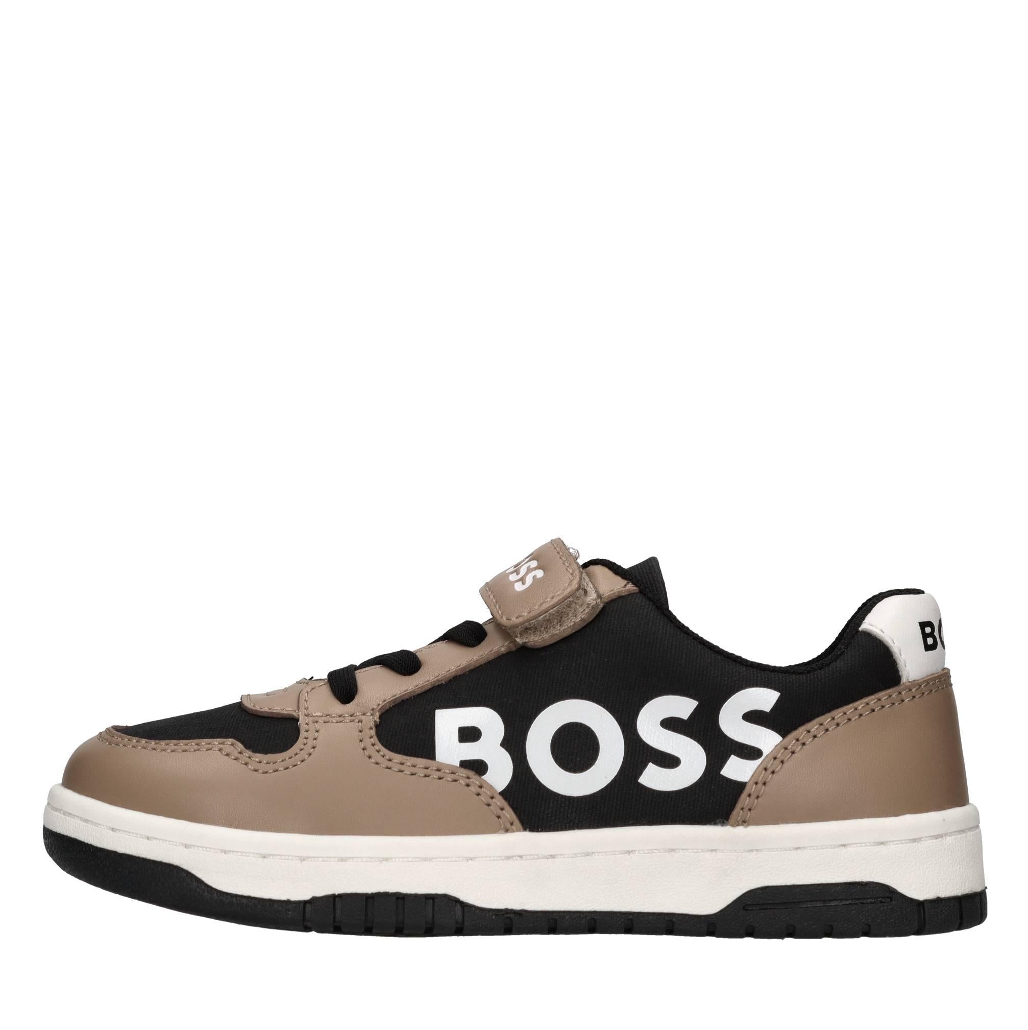 Sneakers in pelle e tessuto 