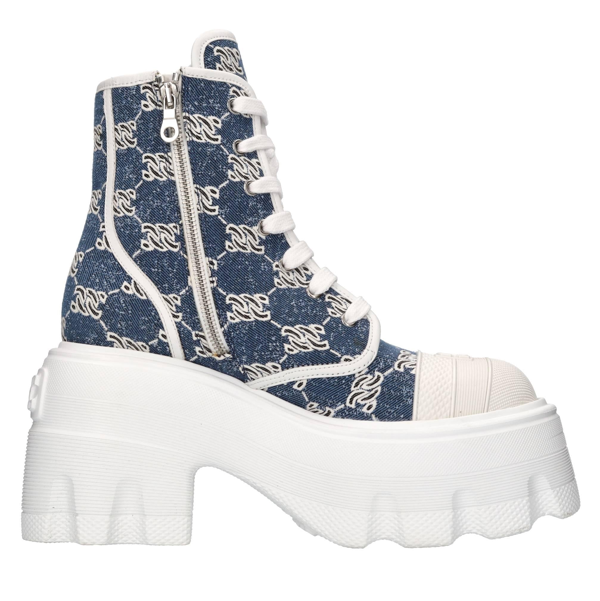 Stivaletti Maxxxi in denim 